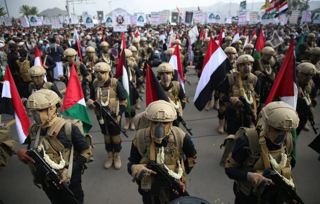 Les Houthis sont-ils devenus l’ultime pôle de résistance à Israël dans l’espace moyen-oriental ?