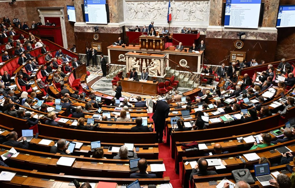 1444x920_debat-parlementaire-sur-le-budget-2026-a-l-assemblee-nationale-a-paris-le-31-octobre-2025 thumbnail
