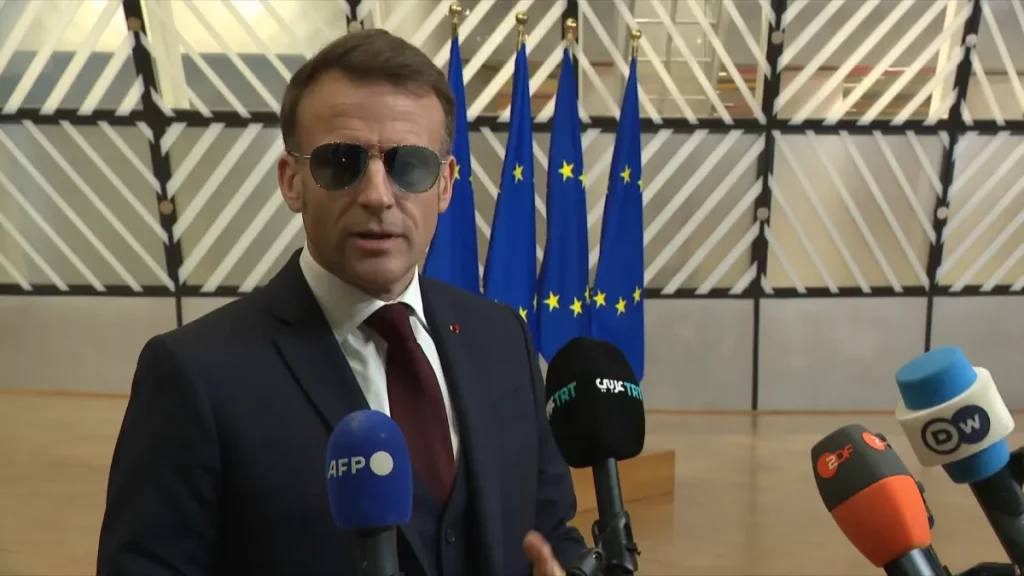 Le-president-de-la-Republique-Emmanuel-Macron-a-Bruxelles-2221736 thumbnail